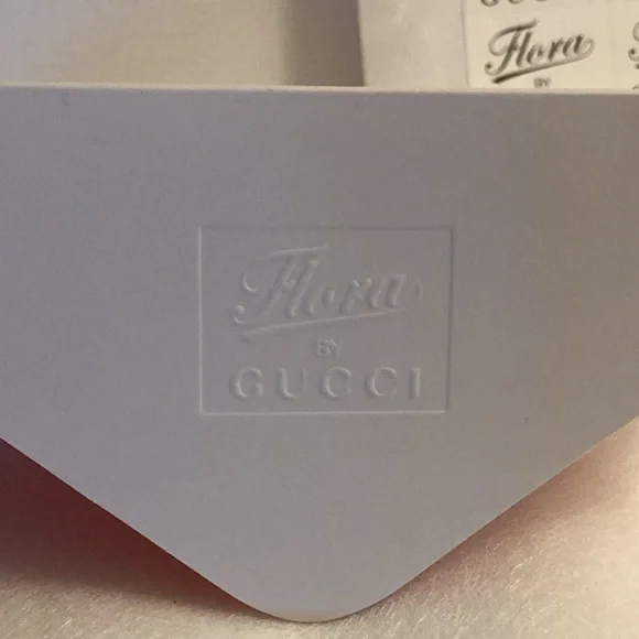 NWOT - Flora BY GUCCI Textured Boxed Stationery - Picture 12 of 15